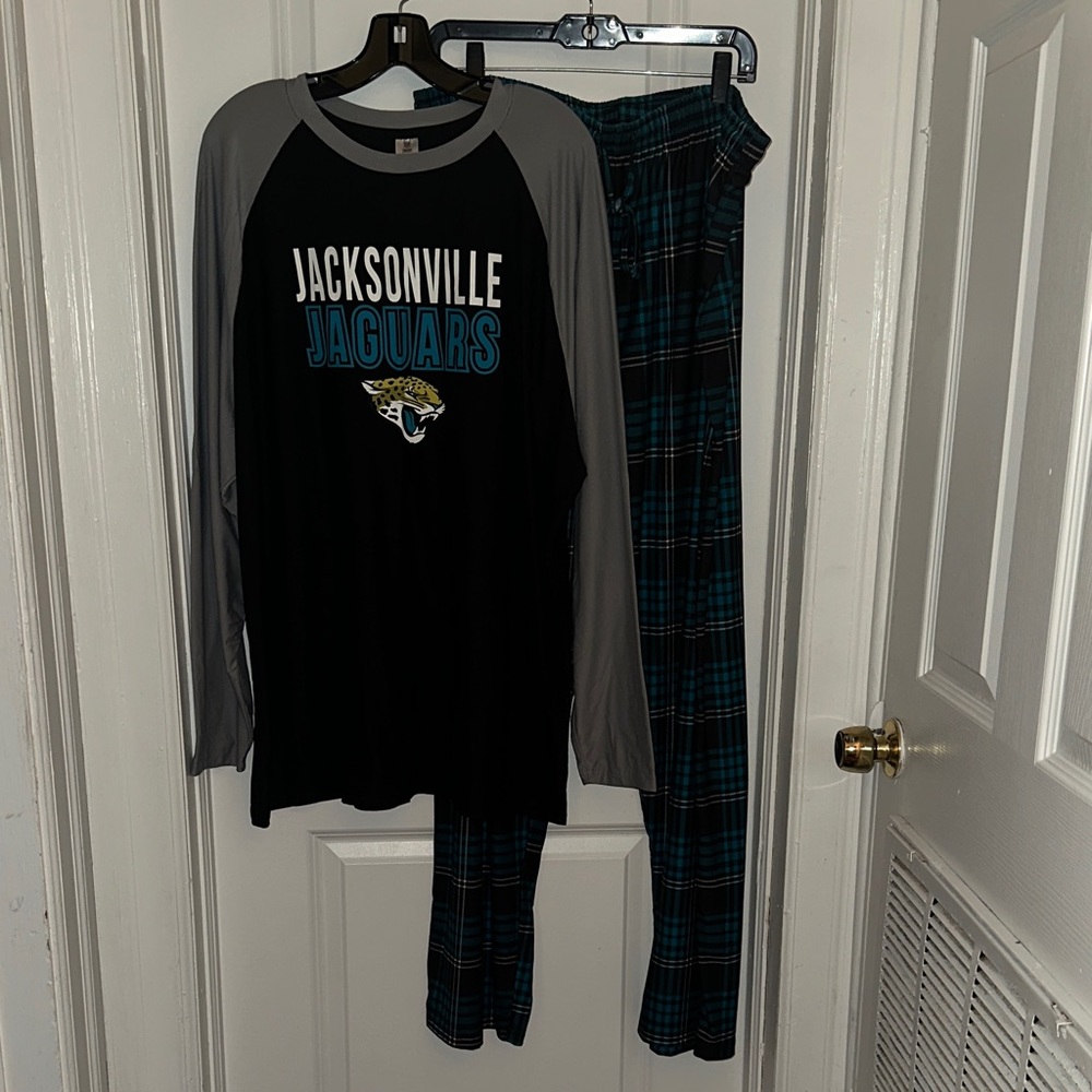 NFL Jacksonville Jaguars Black & Gray Men’s Pajama Set with Teal Plaid Pants
